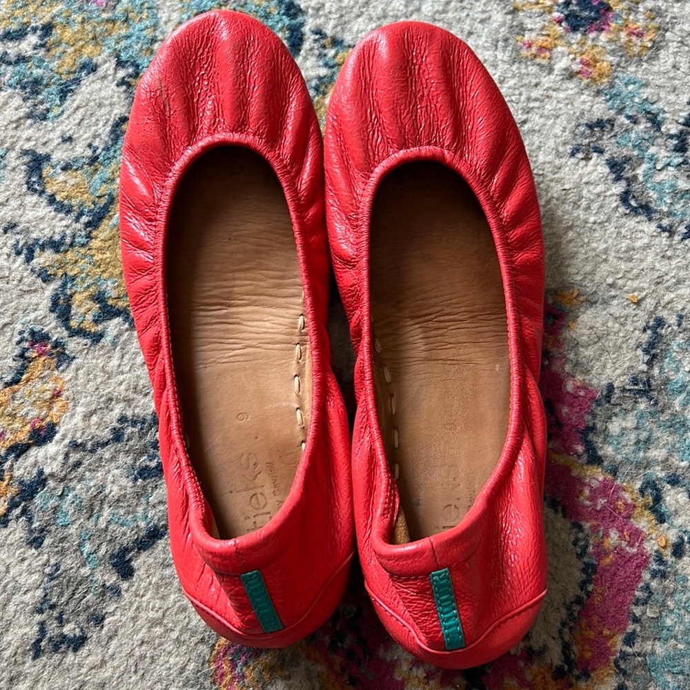 Poppy Tieks